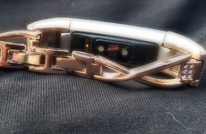 Fit bit alta HR + 2 chargers/2 bands, gently used